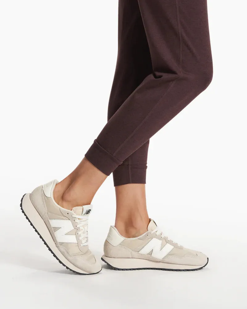 Performance Jogger: Mahogany Heather