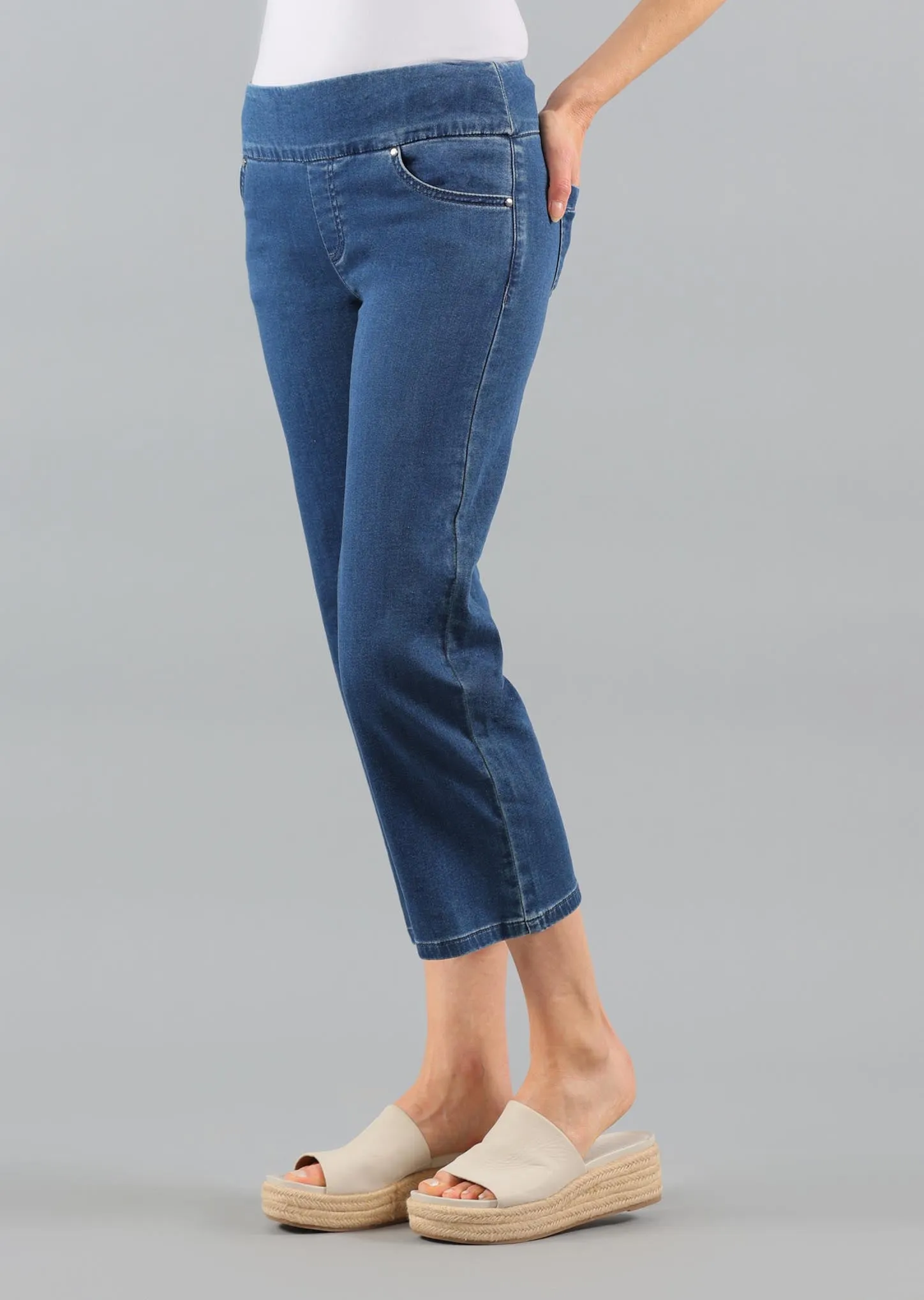 Straight Leg Crop Jeans